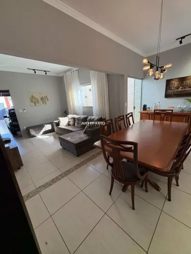 Casa à venda em Franca, Residencial Zanetti, com 2 quartos, 150m²