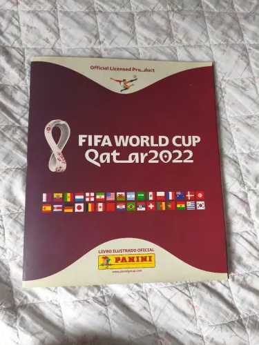 Álbum completo copa do mundo de 2022 restaurado e em ótimo estado