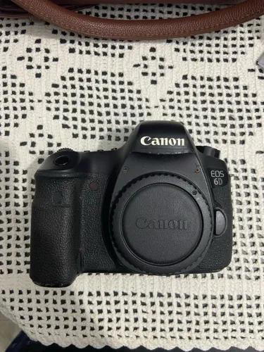 Vendo Câmera Cânon 6D