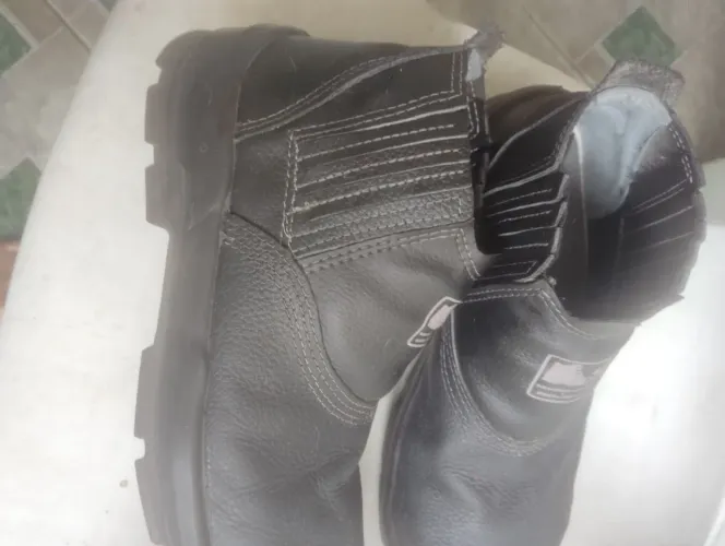 Bota masculino número 42