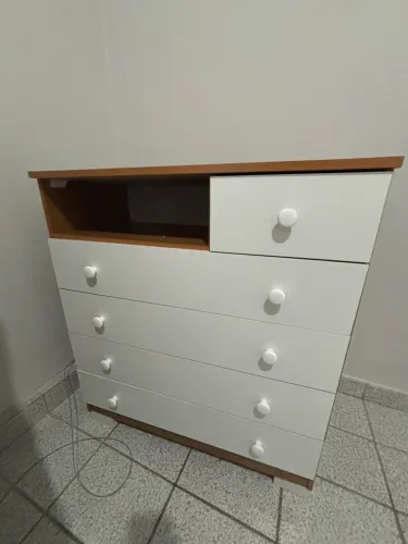 Cômoda 4 gavetas