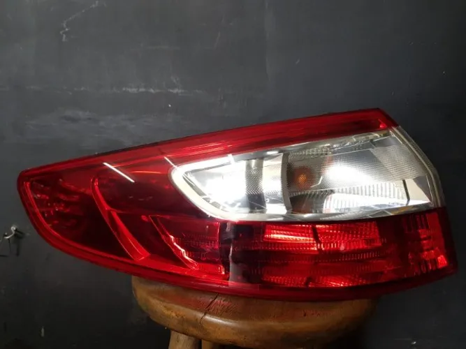 Lanternas Renault Fluence