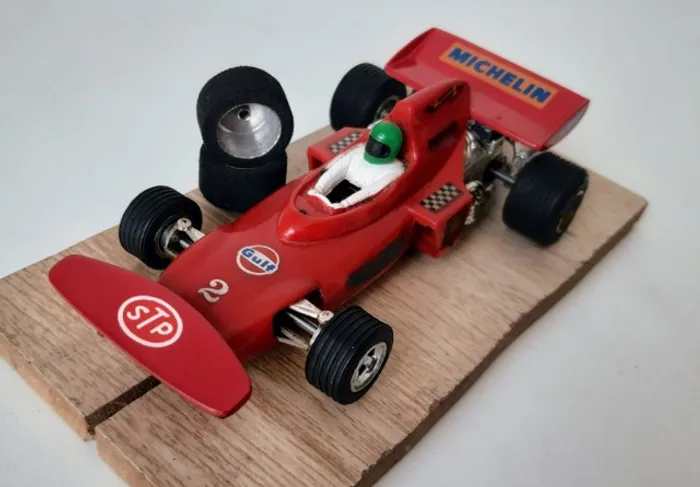 Carro de autorama raríssimo antigo 1/32