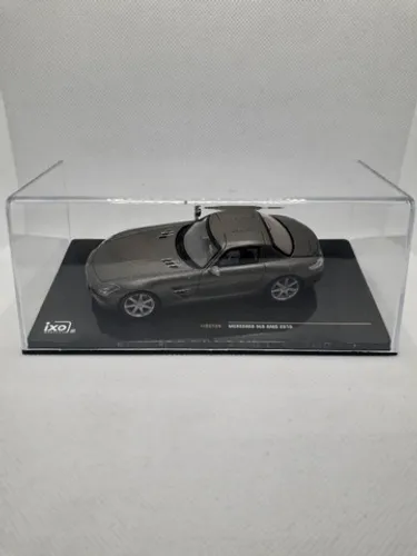 Mercedes Benz sls Amg - Escala 1/43 - Marca Ixo Models