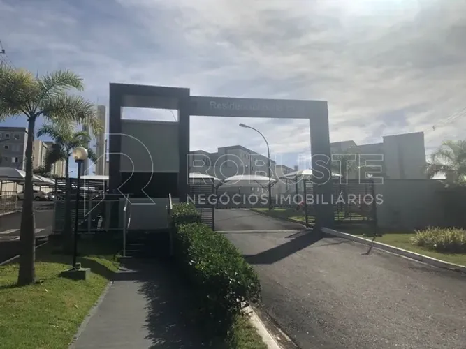 Locação de Apartamentos / Padrão na cidade de Botucatu