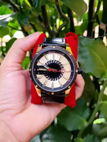 Relógio de luxo100%original dourado com preto parcelamos em 18x no cartão entrega grátis 
