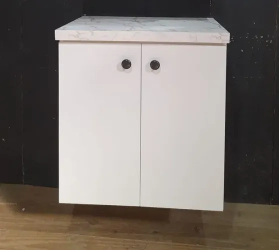 Vendo armario de banheiro Novo em mdf