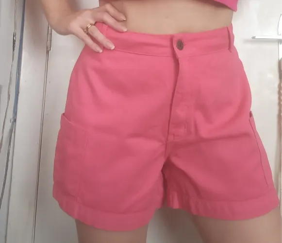 Short rosa feminino