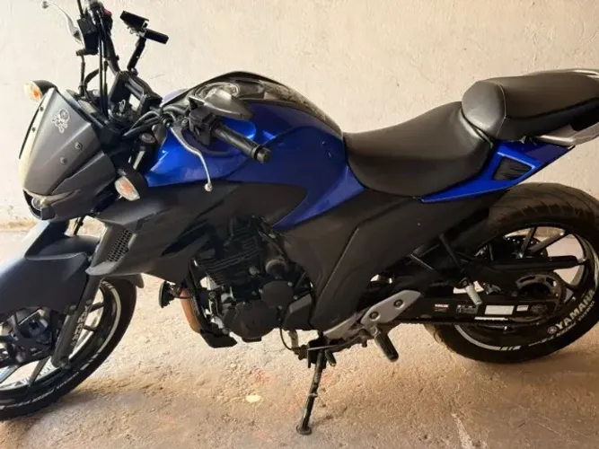 FZ25 2023 PRONTA PRA VENDA