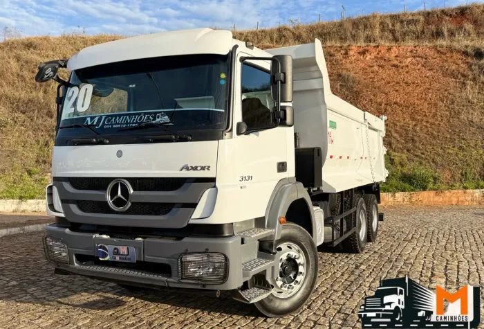 MB 3131 6X4 Caçamba ano 2020 Com apenas 45 Mil km