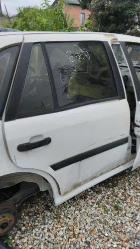 PORTA TRASEIRA LADO DIREITO GOL G4 4 PORTAS