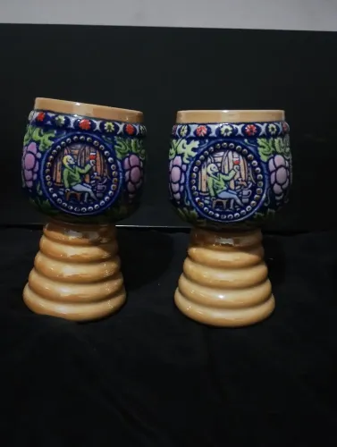 Taças de porcelana para vinho