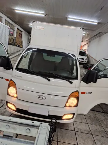 Hyundai HR diesel baú ano 2020