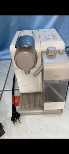 Cafeteira Nespresso Latissimo