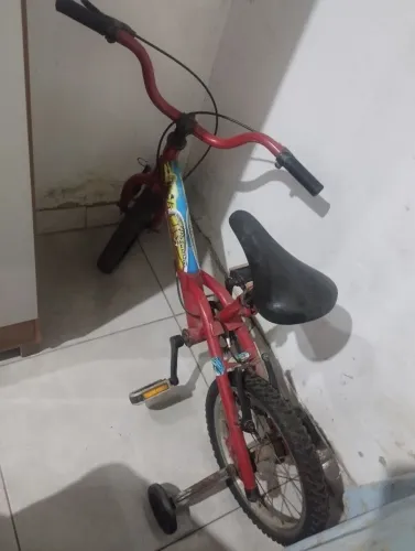 Bicicleta infantil vermelha Não faço entrega
