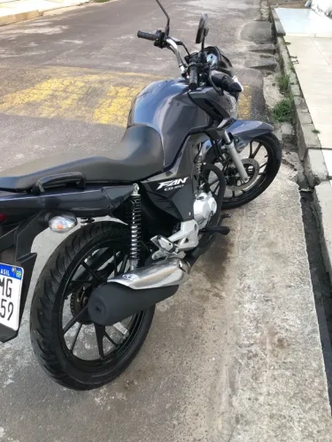 Vende-se fan 24/24 sem detalhes bem novinha *15