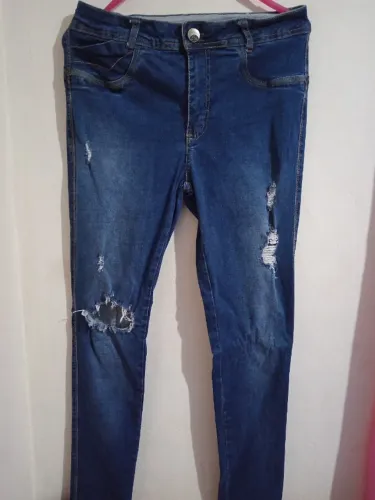 Calça jeans azul escuro