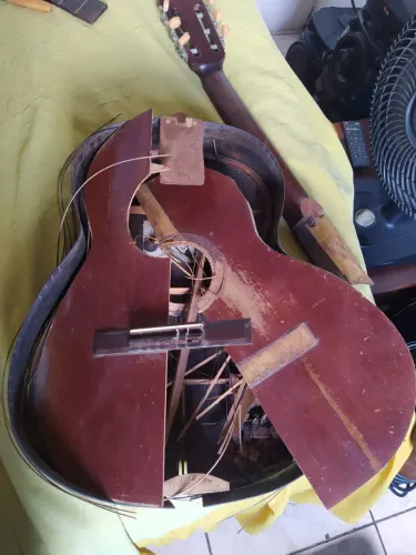 Concerto, regulagens e restauração de instrumentos.