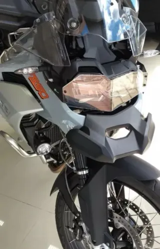 Carenagem Bico Frontal BMW F850 GSA Original 48456 - falta uma presilha - usado