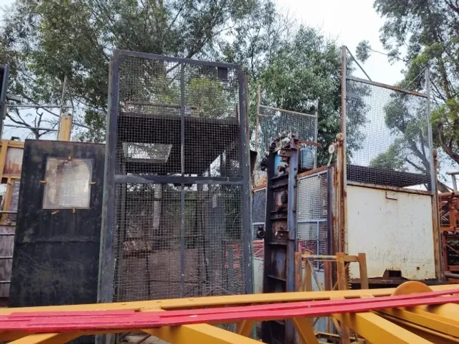 ELEVADORES DE OBRAS