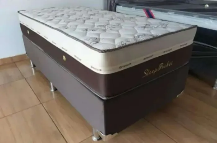 Colchao e suporte solteiro