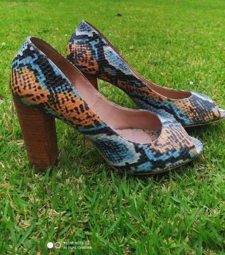 Sandália Peep Toe animal print  Cobra Pithon Constance Tam 38