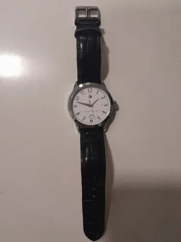 Relógio TOMMY HILFIGER Original - COUR0 PRETO - semi-novo na caixa