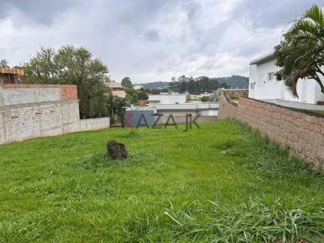 Comprar/vendo: Terreno com 810m² a venda no condomínio de alto padrão Terras de Santa Tere