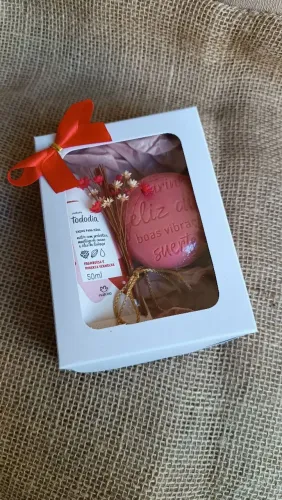 Kit Presente: Sabonete + Creme para Mãos - Felicidade e Sorte!