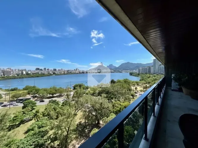 Apartamento para venda com 3 quartos, 210m² - Lagoa - Rio de Janeiro/RJ