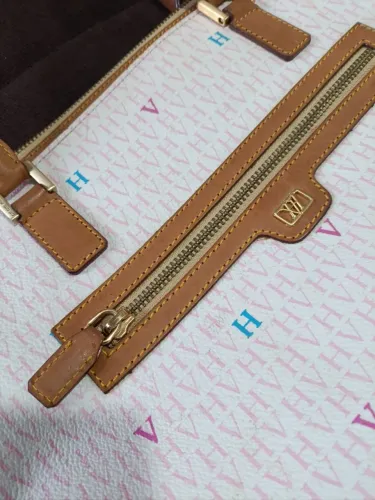 Bolsa de mão Vitor Hugo original
