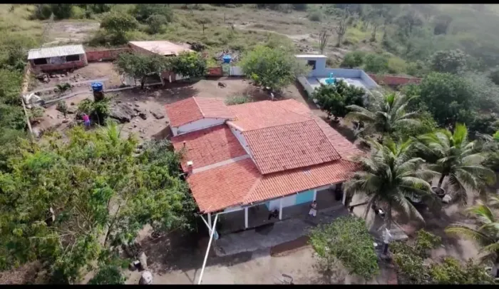 Chácara na zona rural entre tanquinho de feira e sta barbara 