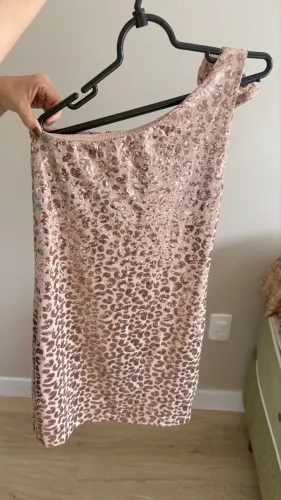 Vestido de paetê rose