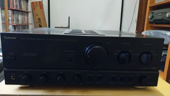 Amplificador technics SU.VX. 800 TECHNICS NEW CLAAS AA 70 WATTS RMS POR CANAL 