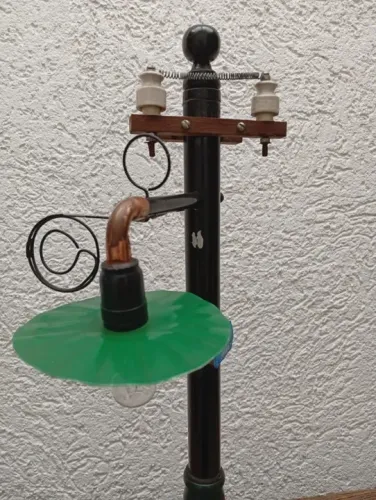 Abajur Poste de Luz