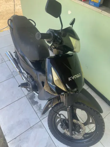 Biz 125 kyngo de leilão sucata