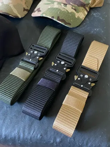 Cintos com Fivela de Fecho Rápido