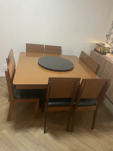 Mesa de 8 lugares em Perfeito estado