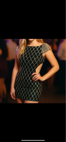 CAOS - Vestido de festa preto com brilhos