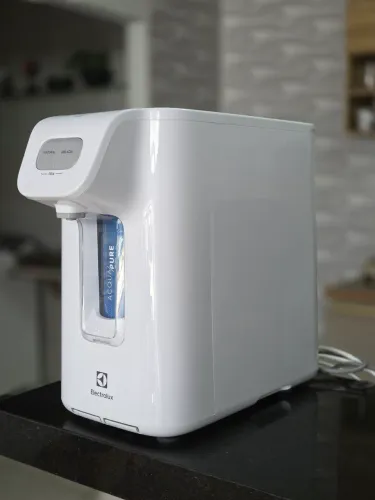 Purificador de água.