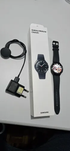 Galaxy Watch 4 Classic LTE - Smartwatch Samsung