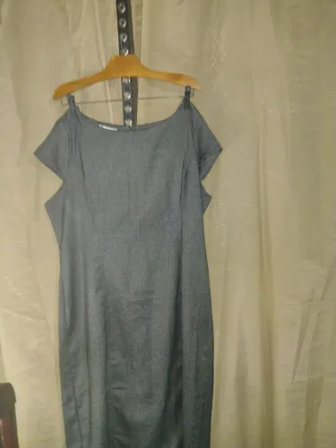 Vestido abaixo do joelho