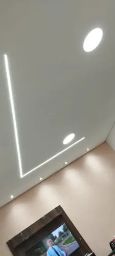 Parede , divisórias de drywall e forro...