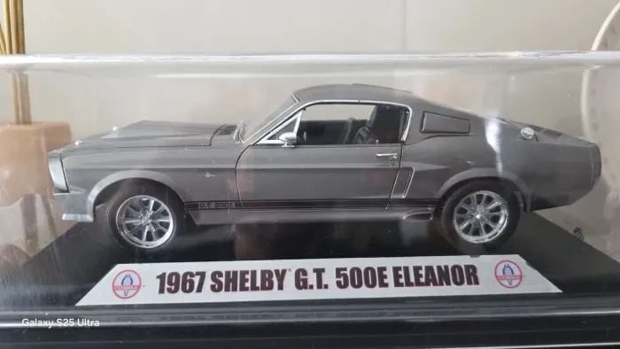 Miniatura shelby mustang gt 500 1/18