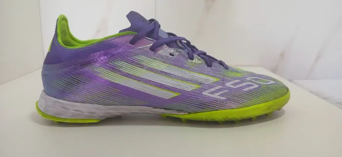 Chuteira Adidas F50 Pro Society - Roxa e Verde Lima - Tamanho 41