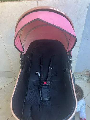Vendo carrinho de bebê 