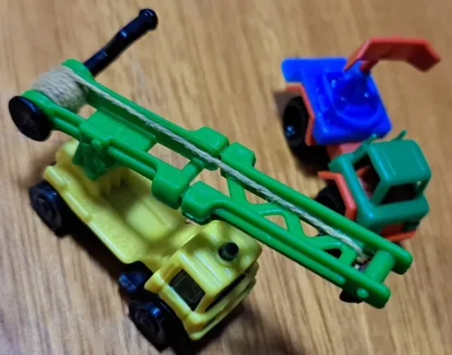 LOTE Nº 04 - MINIATURA KINDER OVO - BRINQUEDOS