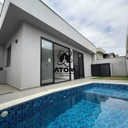 Linda casa para locação em condomínio com piscina