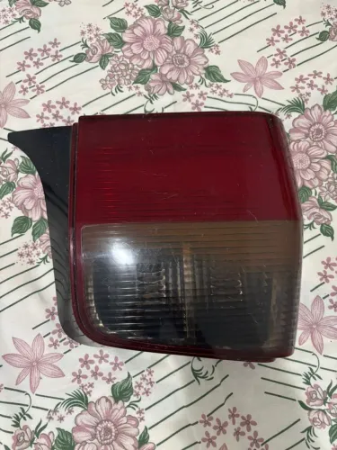 Par de lanterna traseira do fiat uno