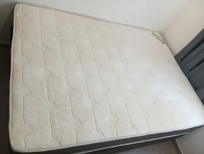 Cama Box Casal (pouquíssima usada)